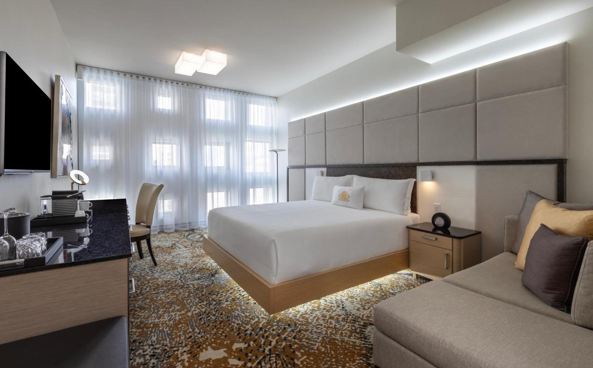 Deluxe King Room